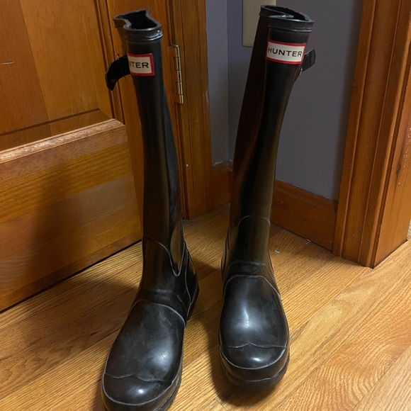 Hunter Women's Original Tall Gloss Rain Boots (size 6) - Picture 3 of 5